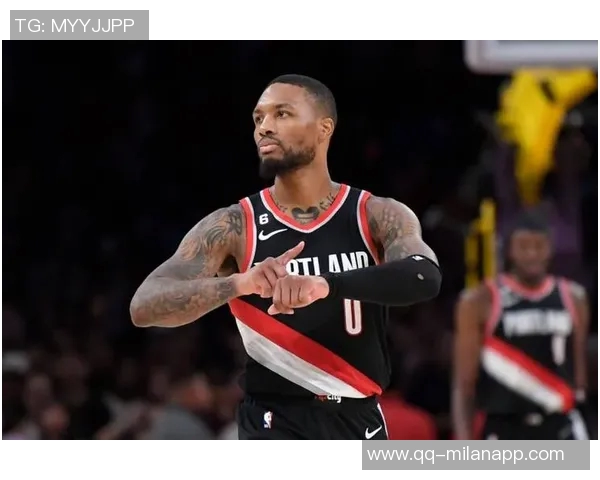 利拉德回顾2018赛季遗憾称若非首轮被横扫或可争MVP 利拉德回顾2018赛季遗憾称若非首轮被横扫或可争MVP