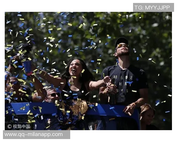 东部冠军庆典25周年前76人吉祥物极速兔子嘻哈重返新赛季 东部冠军庆典25周年前76人吉祥物极速兔子嘻哈重返新赛季