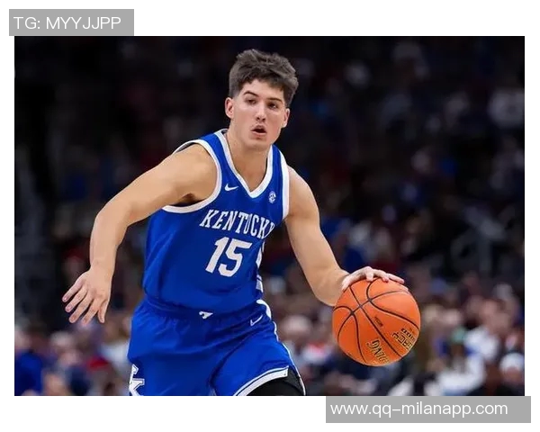 芬奇称赞里德表现出色砍下22分投篮流畅令人印象深刻 芬奇称赞里德表现出色砍下22分投篮流畅令人印象深刻