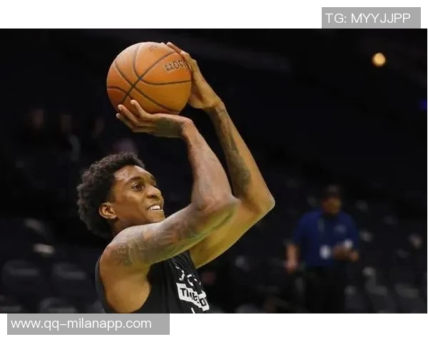 芬奇称赞麦丹在联防中的护筐核心地位全能表现是球队胜利的关键因素